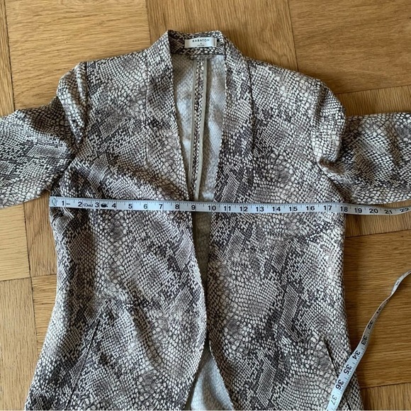 Babaton Aritzia 2 Macaulay Python Snake Print Blazer Ruched Office Siren - Picture 8 of 9